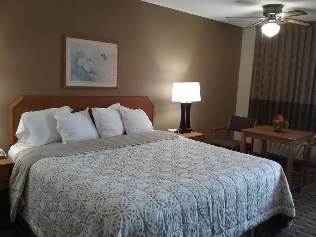 Americas Best Value Inn Blue Ridge Esterno foto